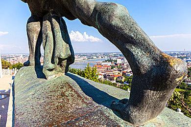 《使命召唤21》僵尸模式新截图 爬虫和融合怪让人颤栗